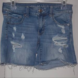 Jean ripped shorts